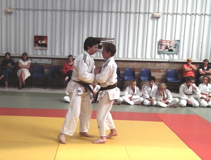 E - Démonstration jujitsu par Axel et Aymeric (17)